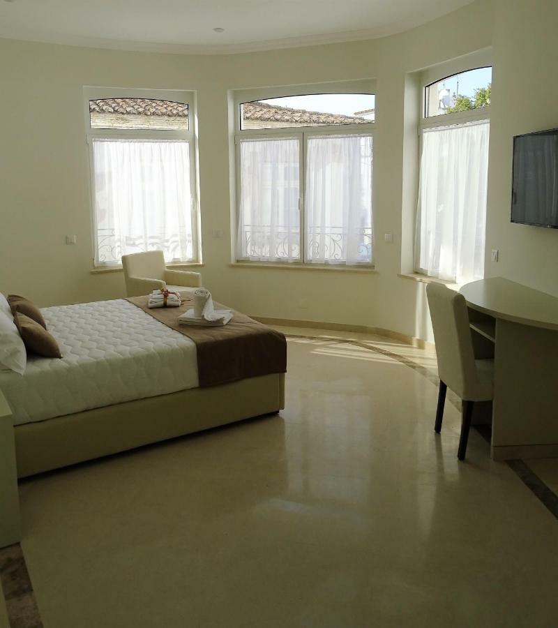 Bowen, Luxury Suites Lagos Exterior foto
